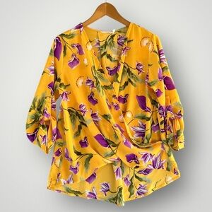 🎉5 for $45🎉 Lush floral top blouse shirt size S